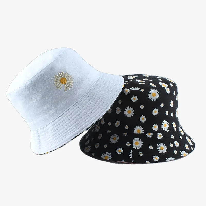 Bucket Hat With Flower White
